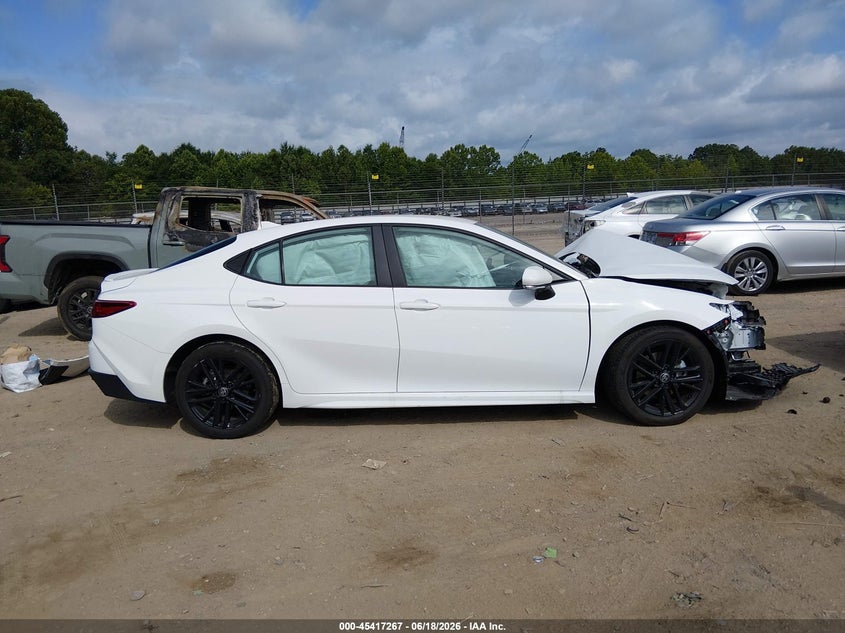 TOYOTA CAMRY - zdjęcie 12