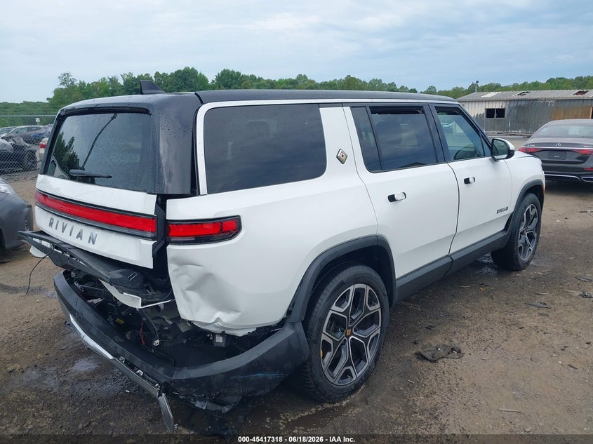 2025 RIVIAN R1S auction photo 4