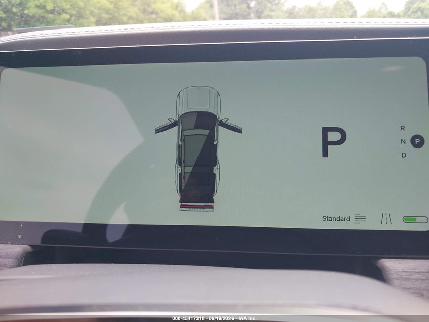 2025 RIVIAN R1S auction photo 7