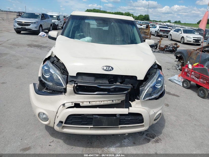 2013 KIA SOUL auction photo 6