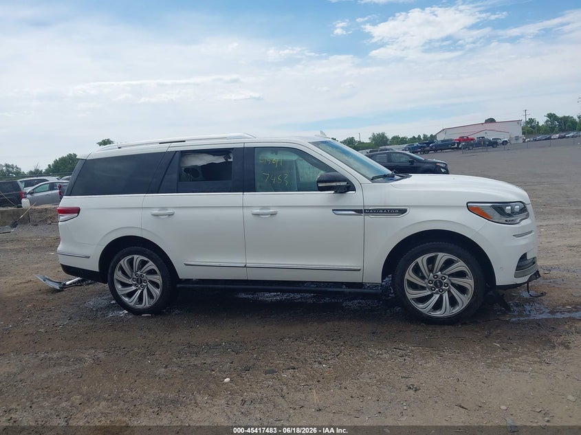 2024 Lincoln Navigator Reserve VIN: 5LMJJ2LG8REL22660 Lot: 45417483