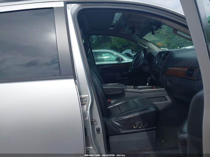 2013 NISSAN ARMADA auction photo 5