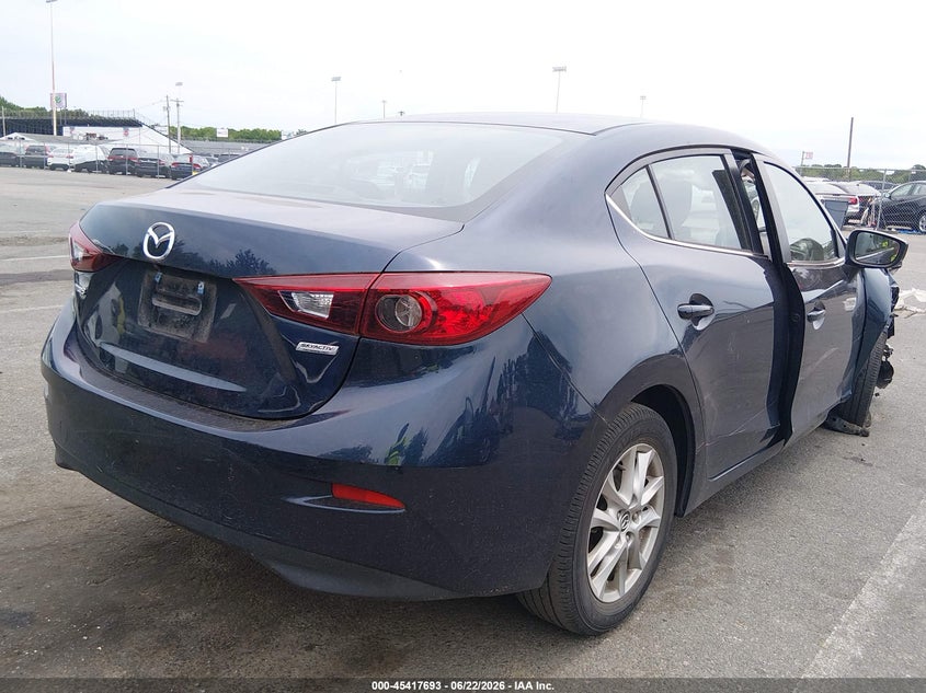 2018 MAZDA MAZDA3 auction photo 4