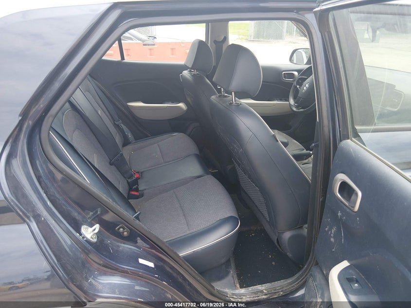 2020 HYUNDAI VENUE auction photo 8