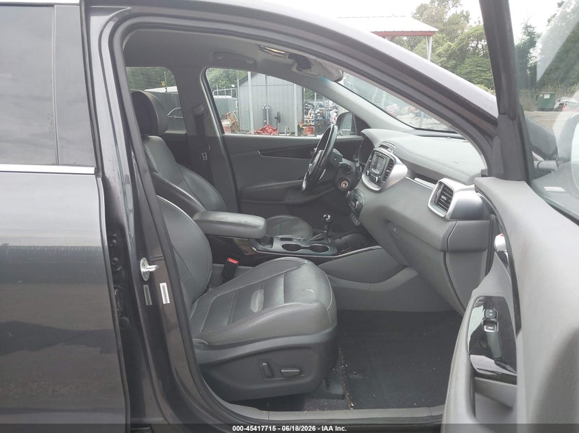 2016 KIA SORENTO auction photo 5
