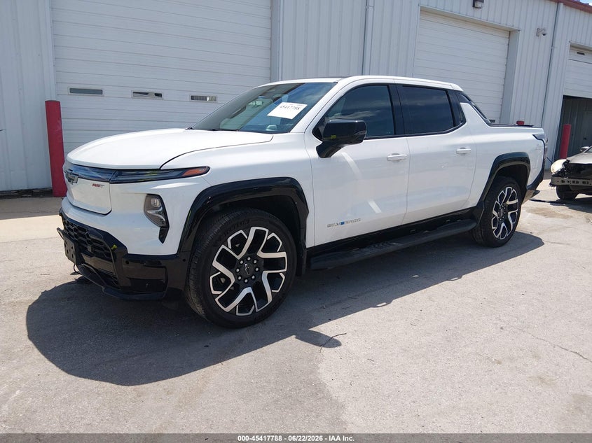 2024 Chevrolet Silverado, Front End, IAAI, VIN 1GC40ZEL4RU301773 — photo 2