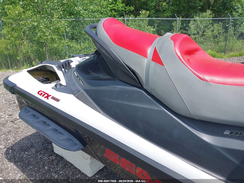 2010 SEADOO GTX 215 auction photo 8