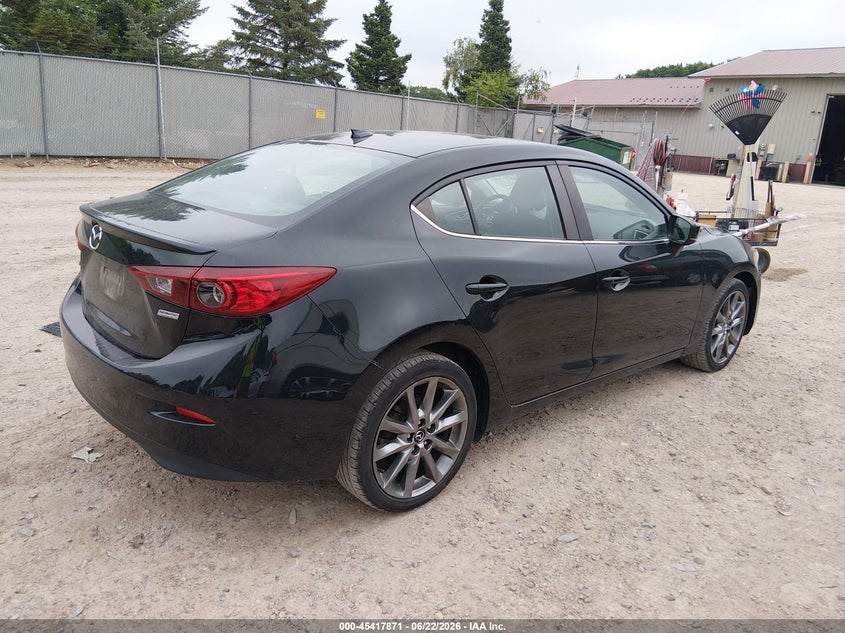 2018 MAZDA MAZDA3 auction photo 4