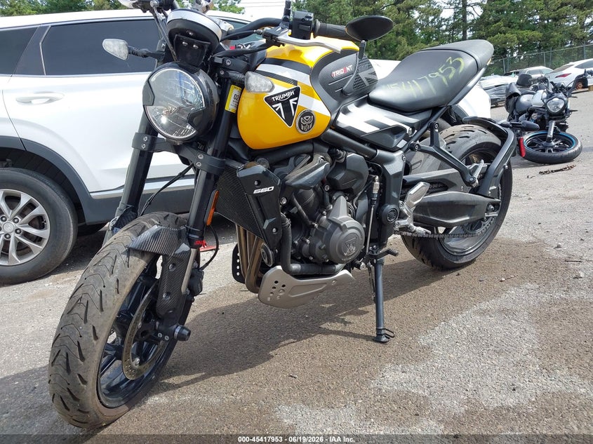 2025 TRIUMPH MOTORCYCLE TRIDENT 660 auction photo 2