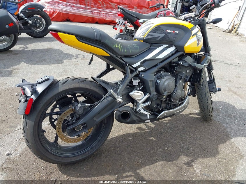 2025 TRIUMPH MOTORCYCLE TRIDENT 660 auction photo 4