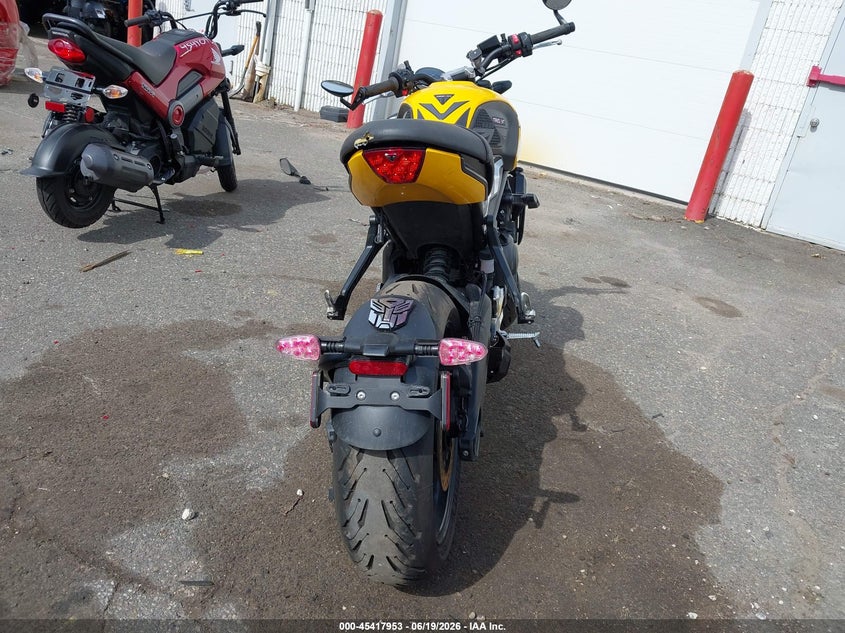 2025 TRIUMPH MOTORCYCLE TRIDENT 660 auction photo 6