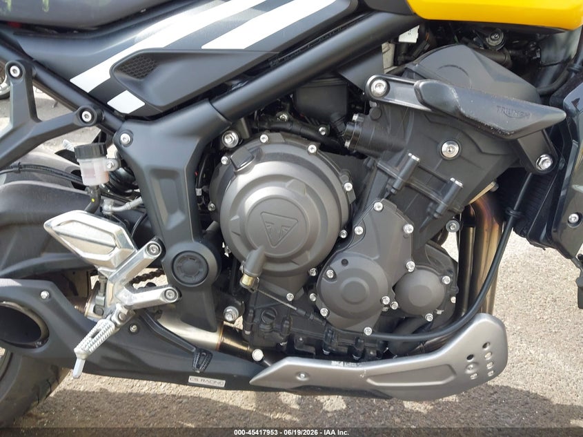 2025 TRIUMPH MOTORCYCLE TRIDENT 660 auction photo 8
