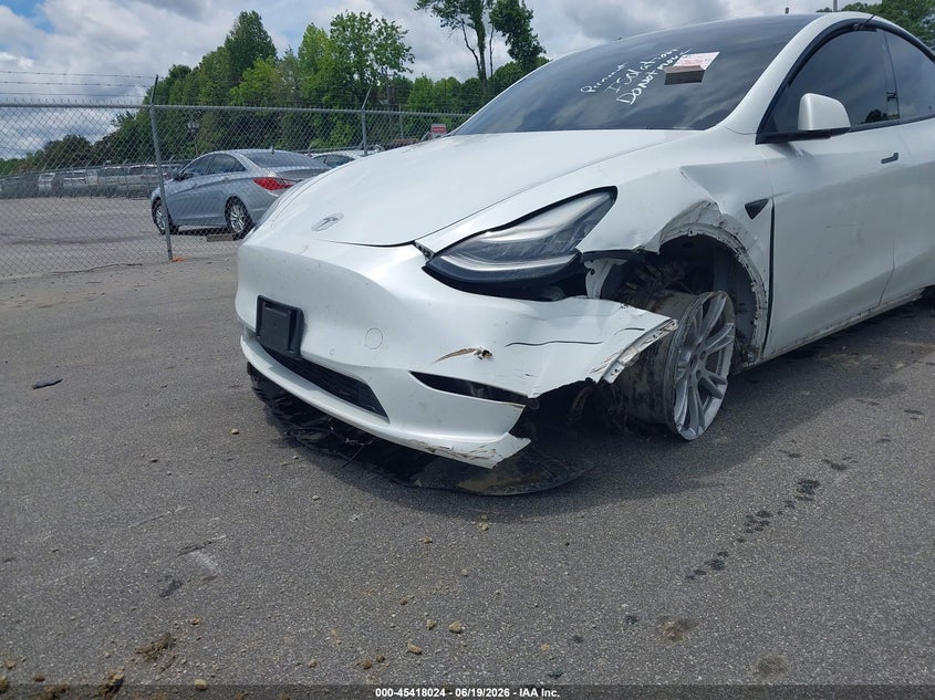 2021 TESLA MODEL Y auction photo 6