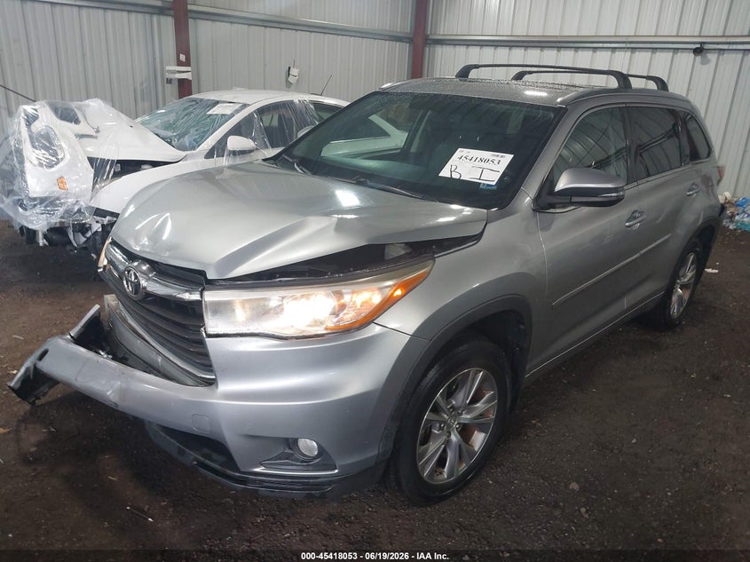 2015 TOYOTA HIGHLANDER auction photo 2
