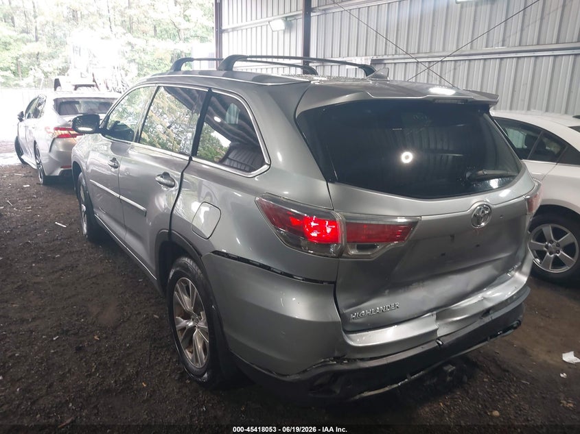 2015 TOYOTA HIGHLANDER auction photo 3