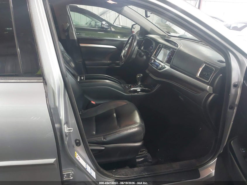 2015 TOYOTA HIGHLANDER auction photo 5