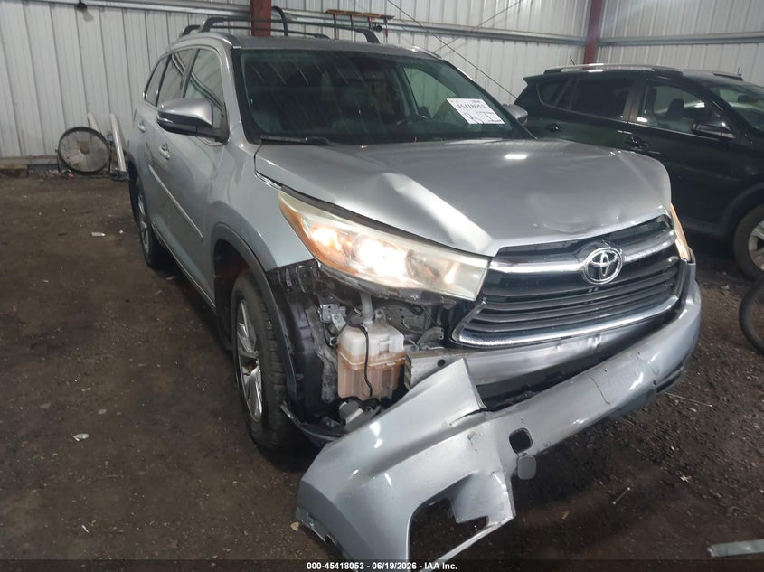 2015 TOYOTA HIGHLANDER auction photo 6