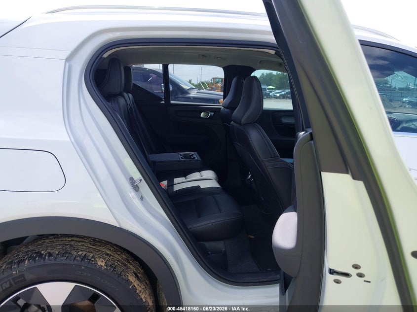 2025 Volvo Xc40 B5 Plus Bright Theme VIN: YV4L12UE1S2602907 Lot: 45418160