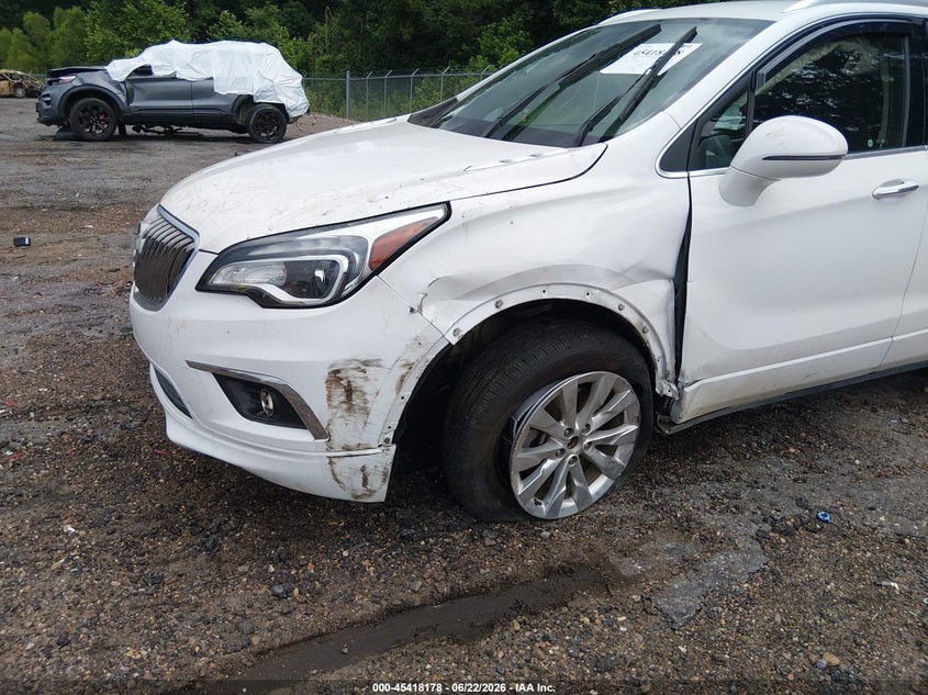 VIN: LRBFX1SAXJD082832 2018 BUICK ENVISION ESSENCE