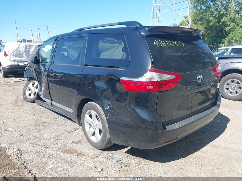 TOYOTA SIENNA - zdjęcie 3