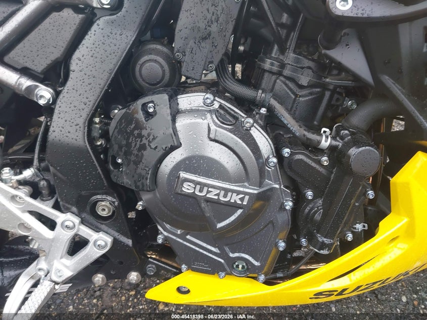 2024 Suzuki Gsx800 F VIN: JS1EM13B4R7103997 Lot: 45418398