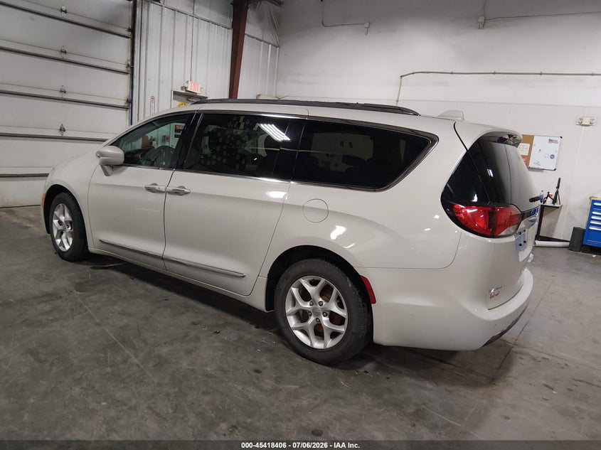 Vin: 2c4rc1eg3hr585569, lot: 45916457, chrysler pacifica touring-l plus 20173