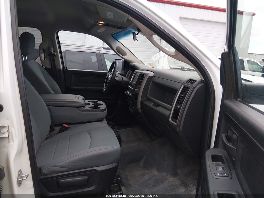 2017 RAM 1500 auction photo 5