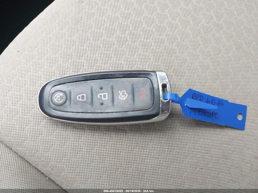 VIN 1FMCU0GD5KUB46590 2019 FORD ESCAPE SE