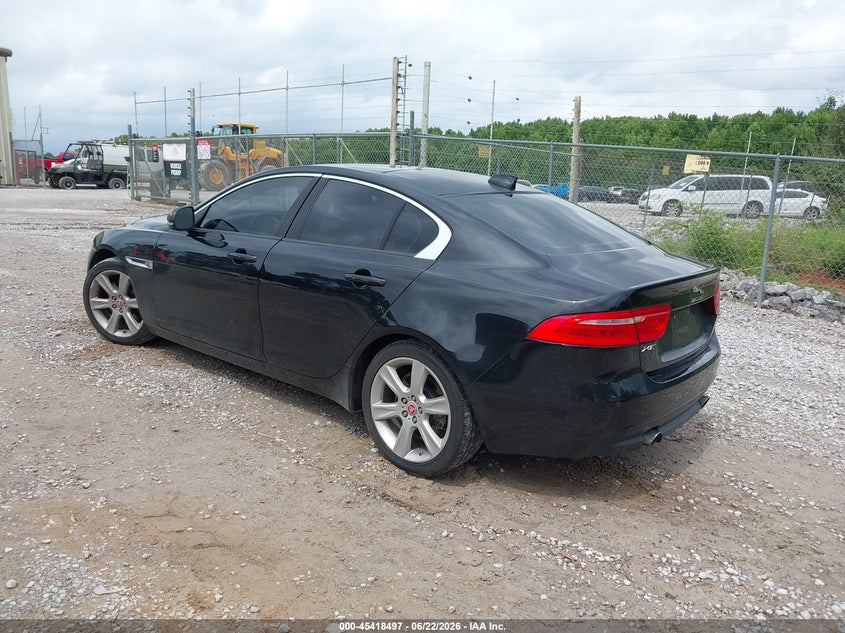 Vin: sajad4bg6ha952499, lot: 45916548, jaguar xe 25t premium 20173