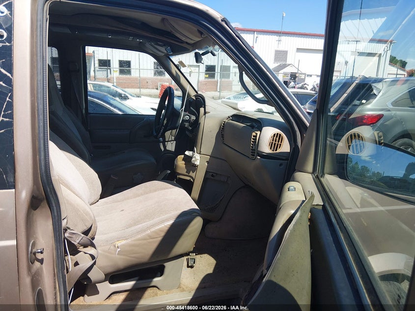 1999 CHEVROLET ASTRO PASSENGER auction photo 5
