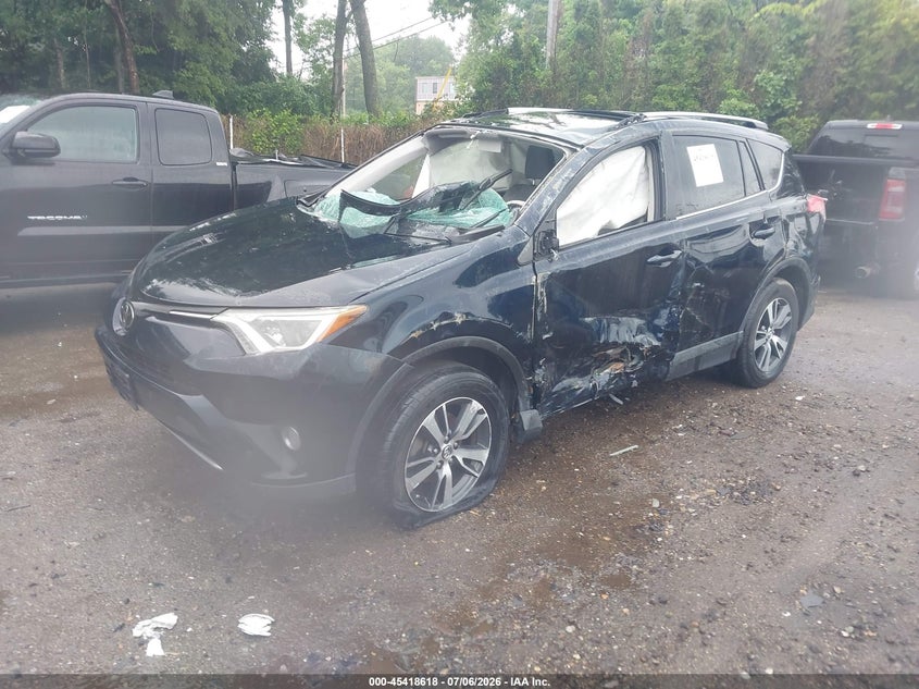 2018 TOYOTA RAV4 auction photo 2