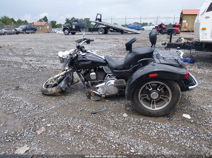 2015 Harley-Davidson Flrt Free Wheeler VIN: 1HD1MCM10FB856701 Lot: 45418645