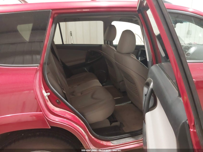 2011 TOYOTA RAV4 auction photo 8