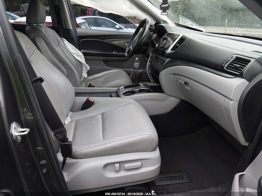 2017 HONDA PILOT auction photo 5