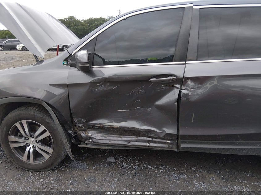 2017 HONDA PILOT auction photo 6