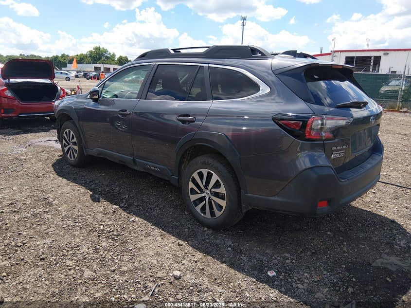 2025 SUBARU OUTBACK auction photo 3