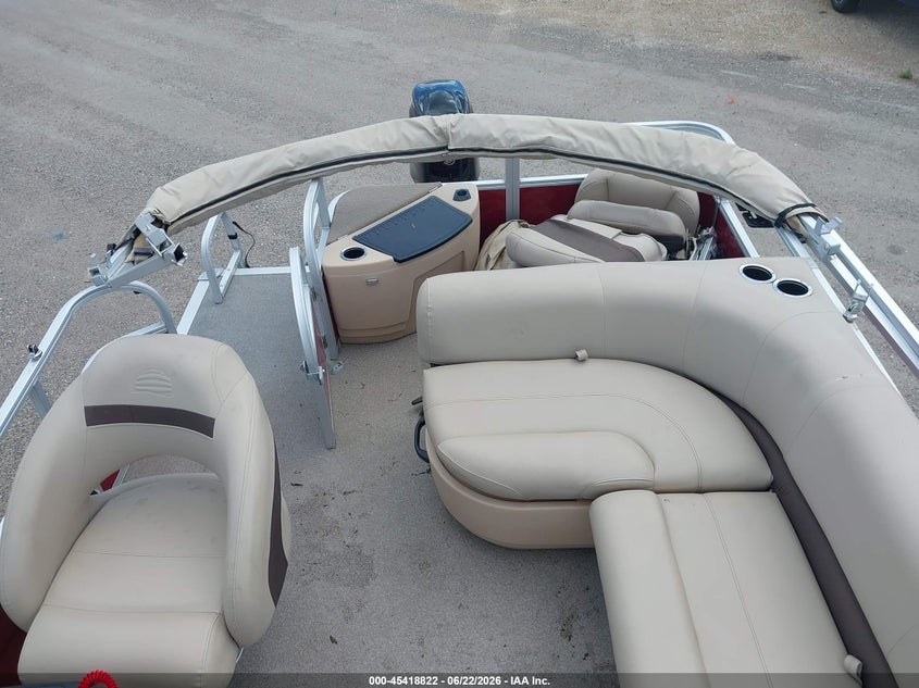 2019 SUNTRACKER PONTOON auction photo 8