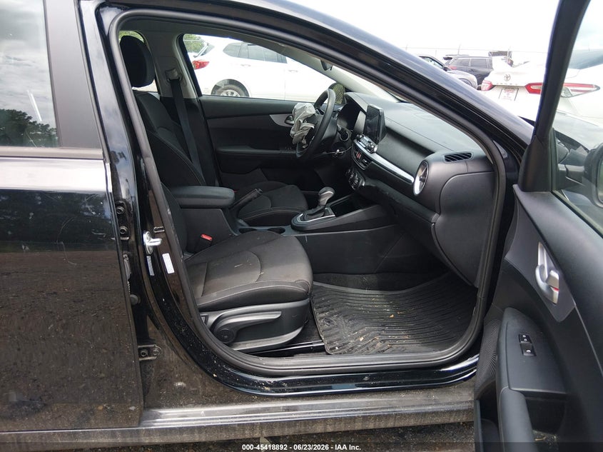 2024 KIA FORTE auction photo 5