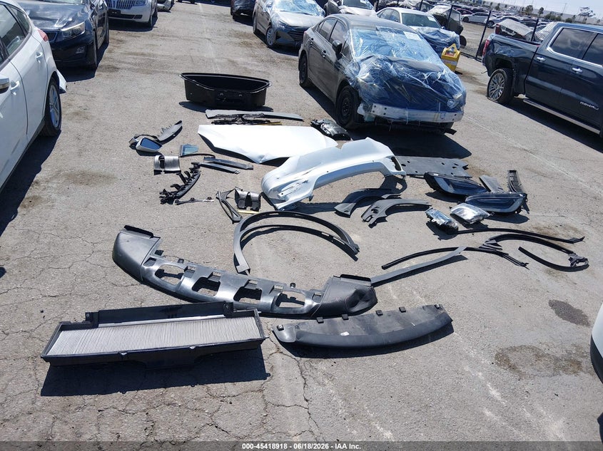 2020 Tesla Model X Long Range Dual Motor All-Wheel Drive/Long Range Plus Dual Motor All-Wheel Drive VIN: 5YJXCBE2XLF282276 Lot: 45418918