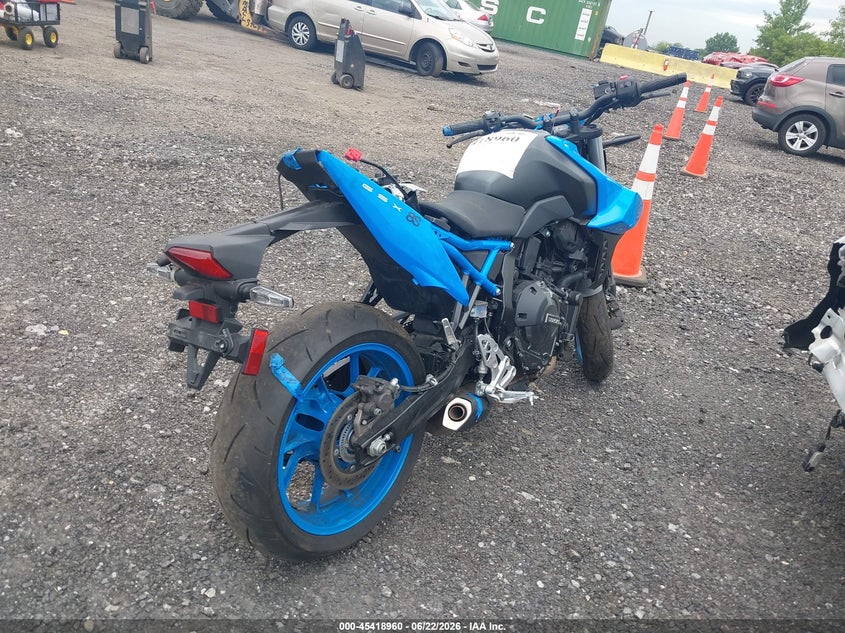 2024 SUZUKI GSX800 auction photo 4