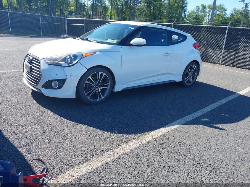 2016 HYUNDAI VELOSTER auction photo 2