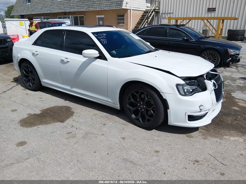 Vin: 2c3ccabt9lh141879, lot: 45917165, chrysler 300 300s 2020 img_1