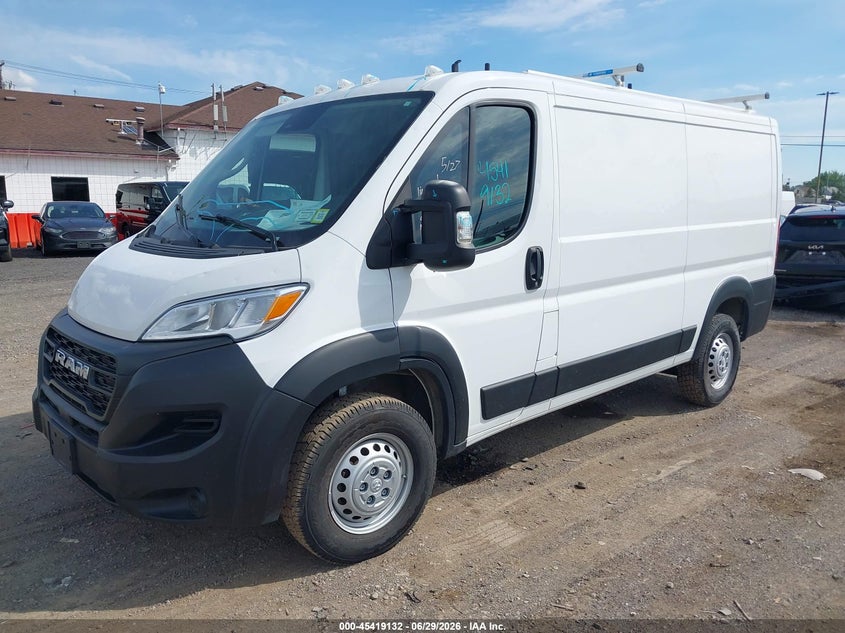 Vin: 3c6lrvagxse528464, lot: 45917183, ram promaster 1500 tradesman low roof 136 wb w/pass seat 20252