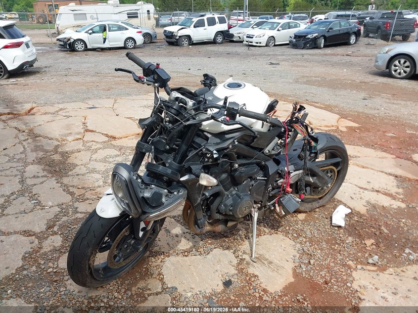 2024 TRIUMPH MOTORCYCLE STREET TRIPLE auction photo 1