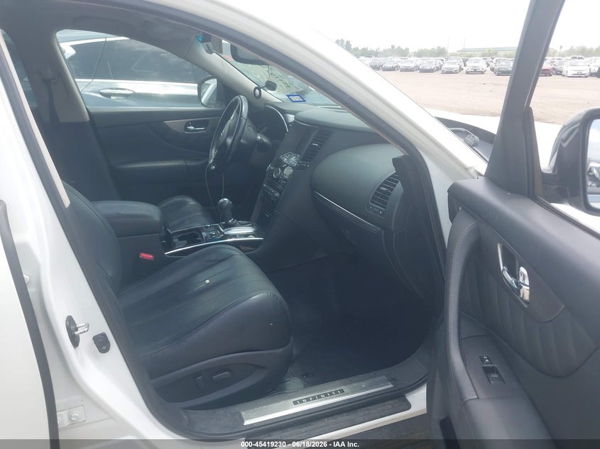 2017 INFINITI QX70 auction photo 5