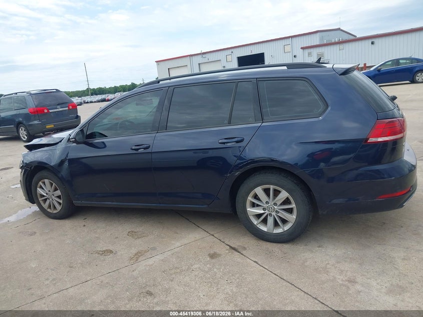 AtlanticExpress - Volkswagen Golf SportWagen