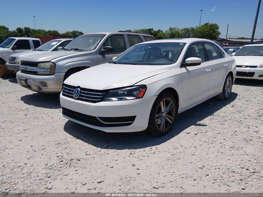 1VWBV7A36FC020057 2015 Volkswagen Passat 2.0l Tdi Se photo 1