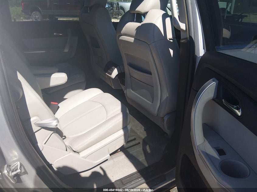 2009 GMC ACADIA auction photo 8