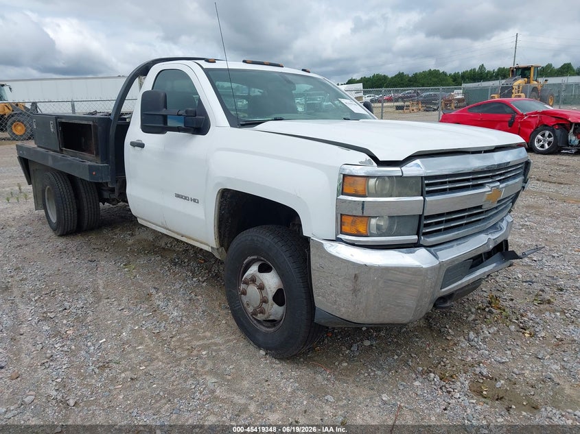 2015 CHEVROLET SILVERADO 3500HD CHASSIS auction photo 1