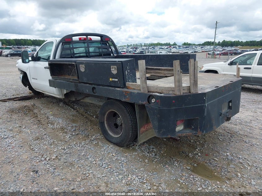 2015 CHEVROLET SILVERADO 3500HD CHASSIS auction photo 3
